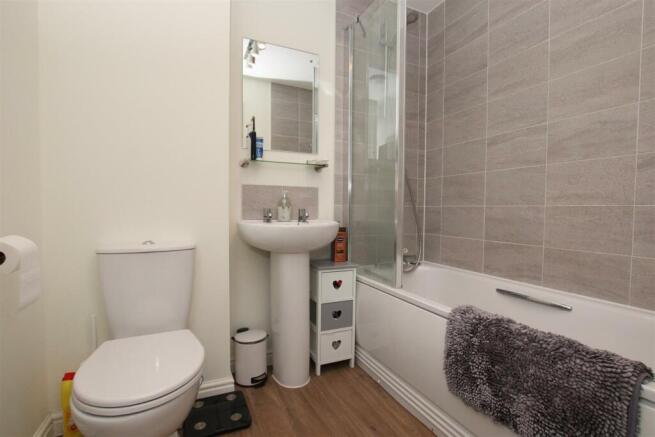 Bathroom.JPG