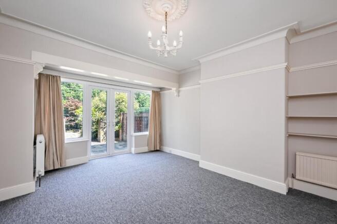3 bed Semi-Detached to rent Image 5