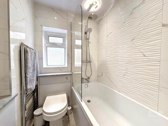 2 bed Terraced for sale Image 10