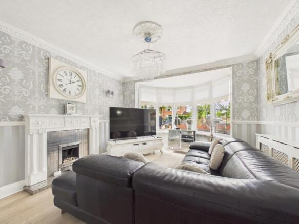 4 bed Semi-Detached for sale Image 6