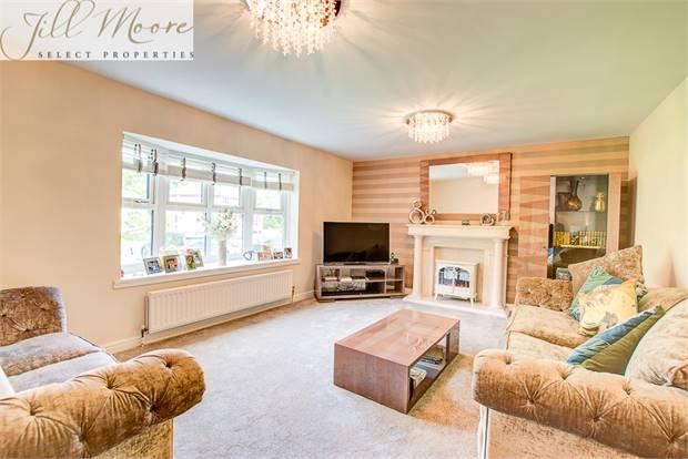 FORMAL LIVING ROOM