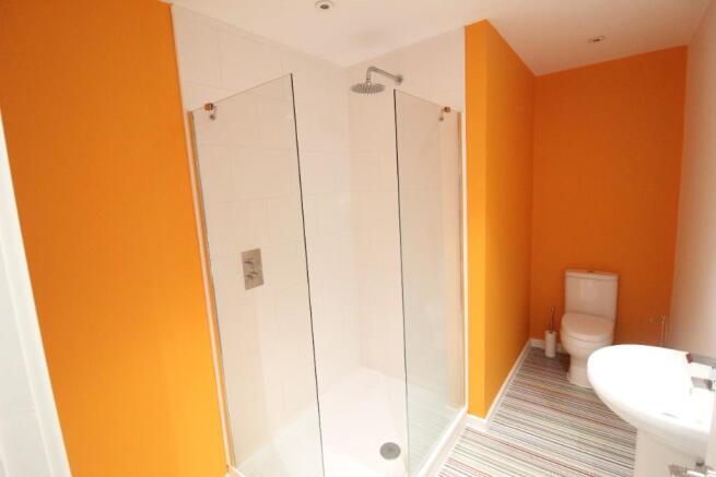 3 bed Ground Flat to rent Image 8