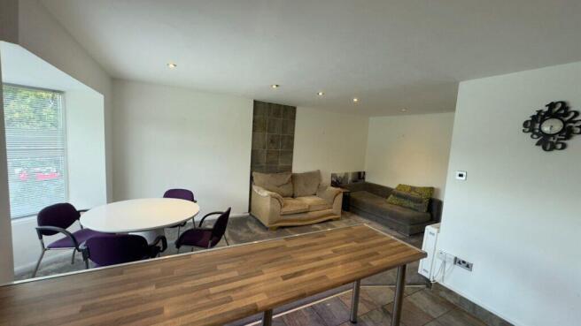 2 bed Flat for sale Image 6