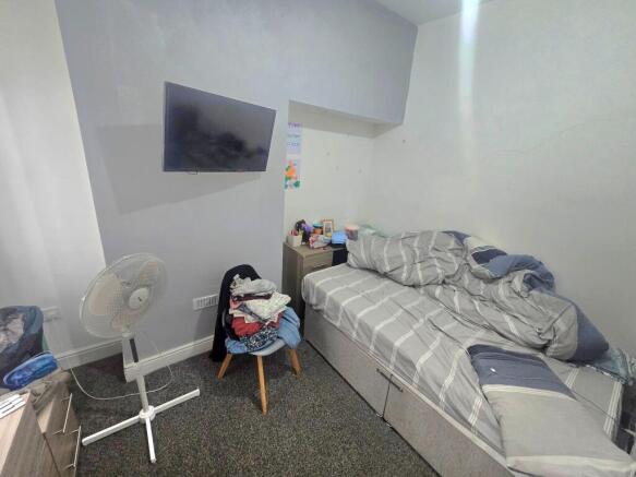 2 bed Terraced for sale Image 8