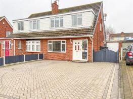 35, Shakespeare Avenue, Rayleigh SS6 8YB