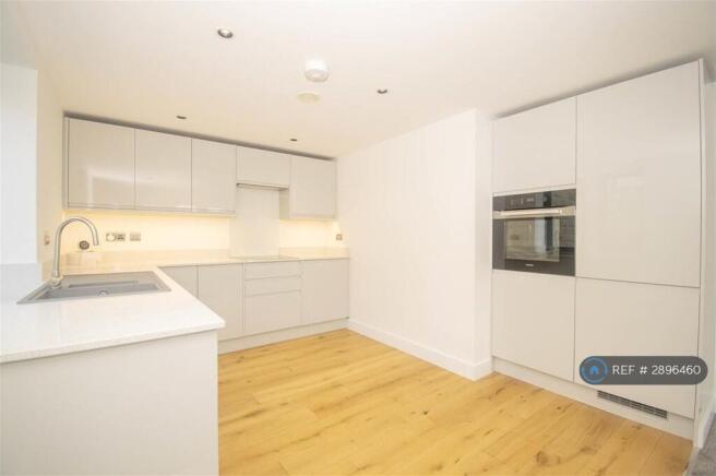 1 bed Flat to rent Image 9