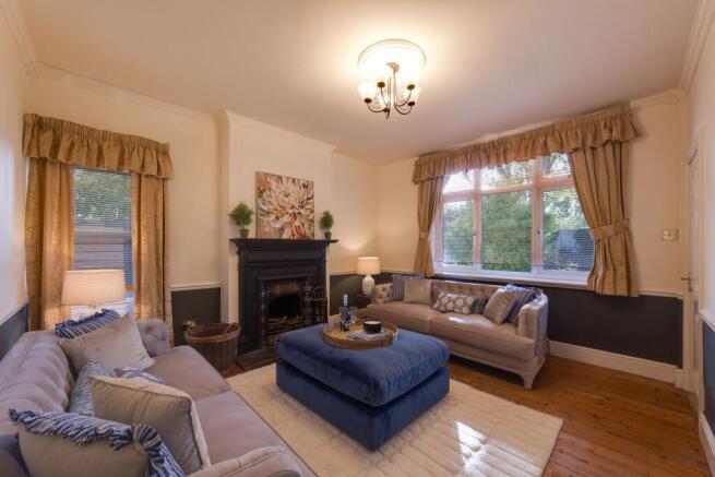 A Characterful Victorian Farmhouse in Lostock Gralam with Generous Family Living photo 4