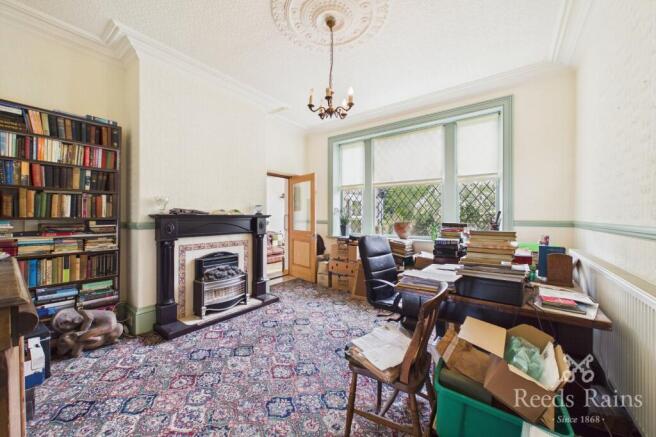 4 bed Detached for sale Image 6