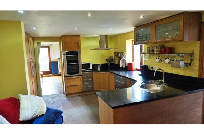 Kitchen / Breakfast