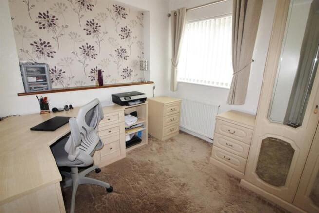 bedroom/office