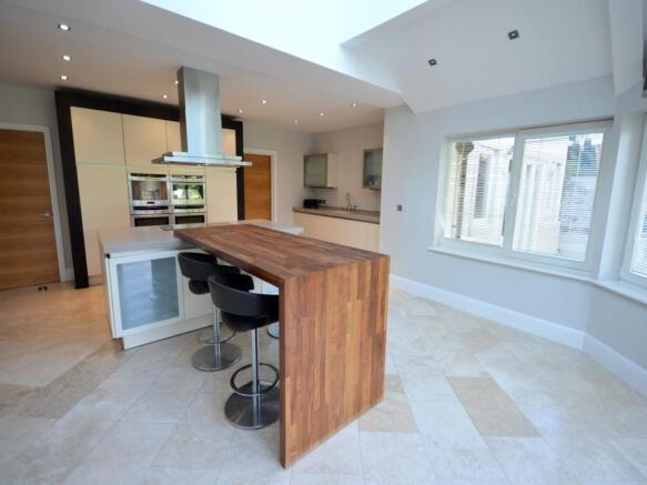 Dining kitchen