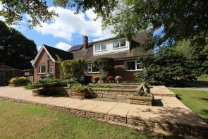 The Paddock, Chapel Lane, Ripple CT14 8JG