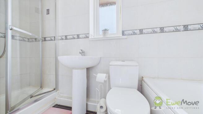 3 bed Semi-Detached for sale Image 4
