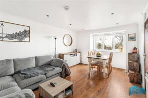 19, Caroline Close, Alexandra Park Road, Hornsey, London N10 1DT