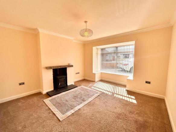 2 bed Semi-Detached Bungalow for sale Image 7