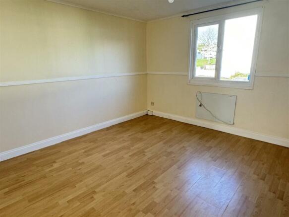 Bedroom 1: