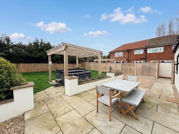 3 bed Cottage for sale Image 11