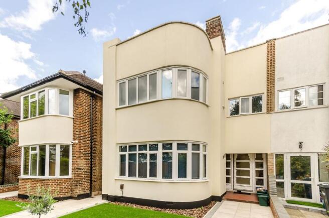 4-bed detached on Ellesmere Road, Chiswick, London, W4, £1,099,000