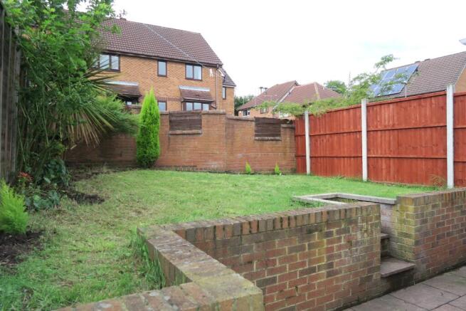 2 bed Semi-Detached to rent Image 10