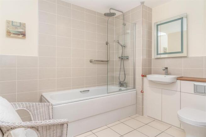 Bathroom.jpg