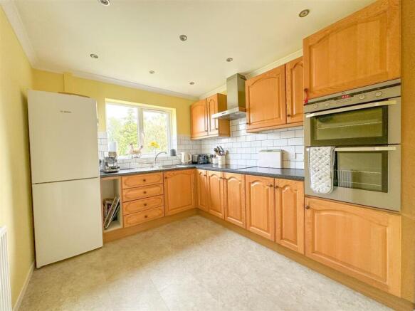 Pulford Drive, Thurnby, LE7 photo 4