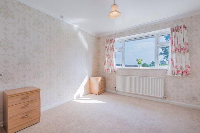 Bedroom, 28 Ba...