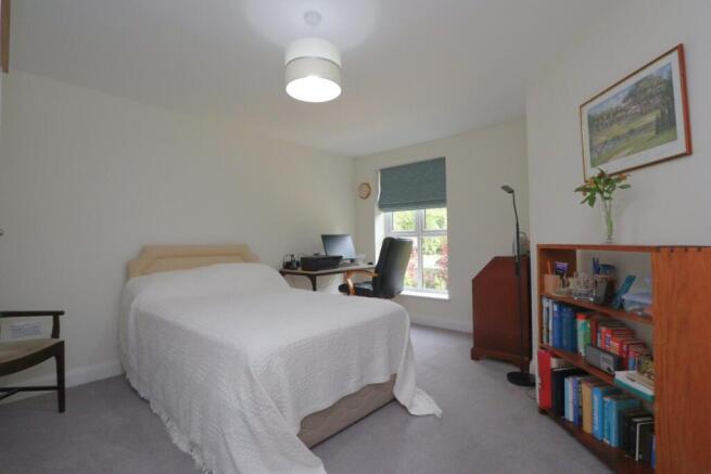 2 bed Retirement Property for sale Image 10