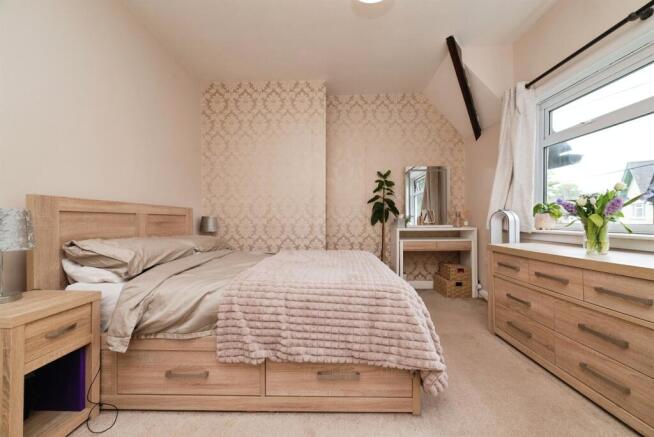 3 bed Terraced for sale Image 7
