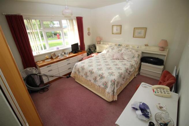 5STANHOPEBED1.JPG