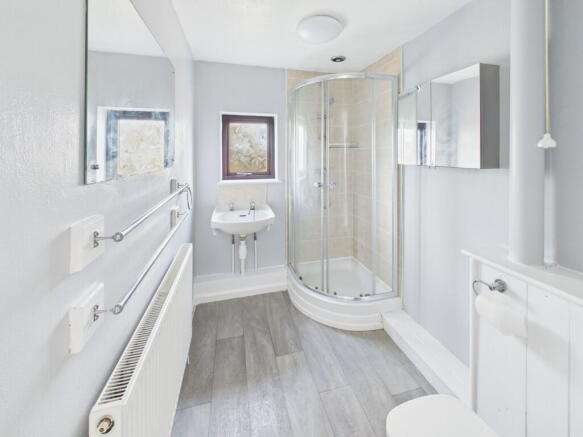 2 bed Apartment for sale Image 5