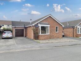 14, Iddison Drive, Bedale DL8 2EP