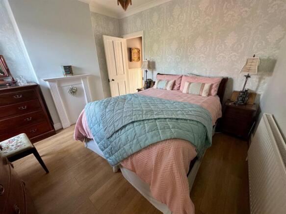 Knight Bed 1.jpg