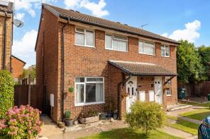 9, The Garrones, Pound Hill, Crawley RH10 7YT