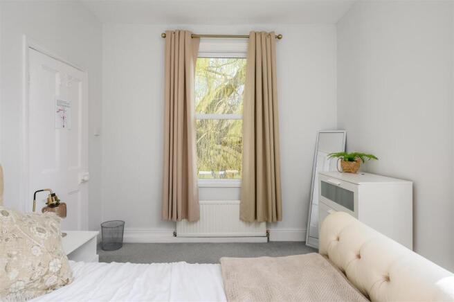 3 bed End of Terrace to rent Image 6