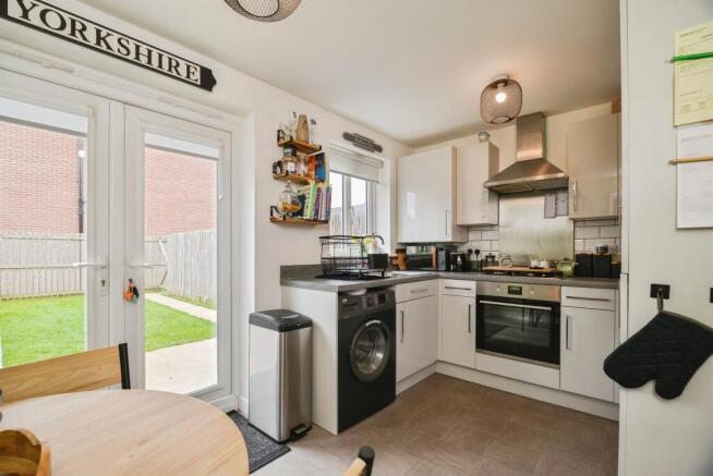 2 bed Terraced for sale Image 6