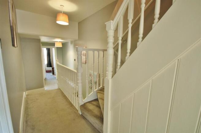 FIRST FLOOR LANDING