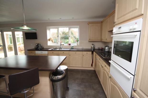 Kitchen Image 2