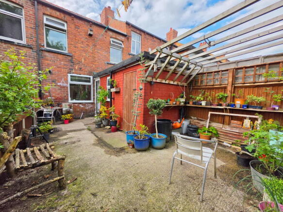 3 bed Terraced for sale Image 10