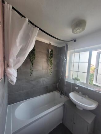 london road bathroom