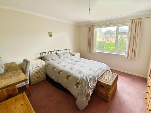 3 bed Semi-Detached for sale Image 8