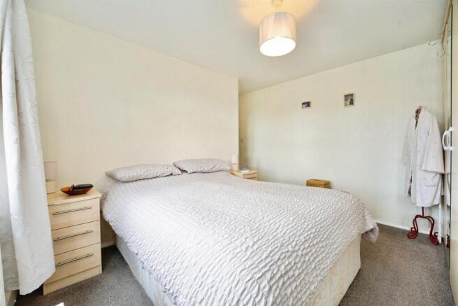 3 bed Semi-Detached for sale Image 8
