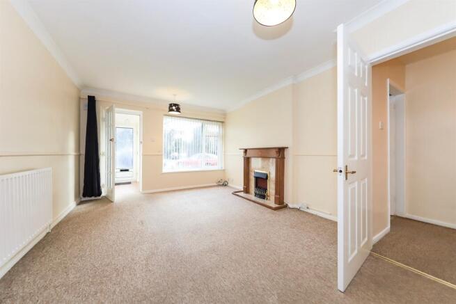 Chequerfield Drive, Penn Fields, Wolverhampton photo 2