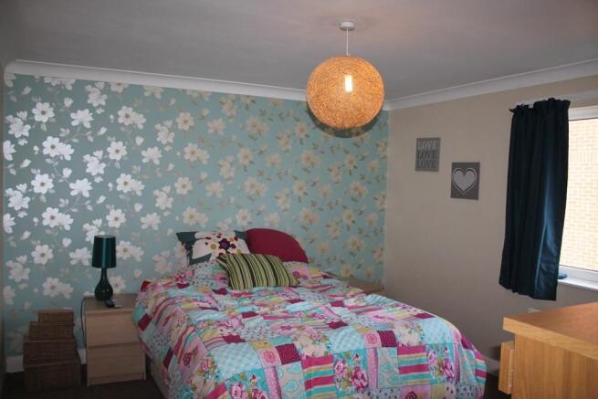 Bedroom 1 (Main)
