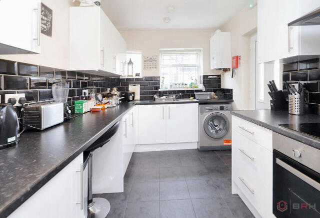 5 bed House of Multiple Occupation for sale Image 8