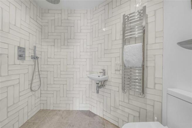 Wet Room To GF Bed