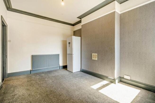 8701310-interior03-800.jpg