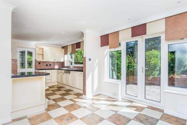Kitchen/Breakfast Ro