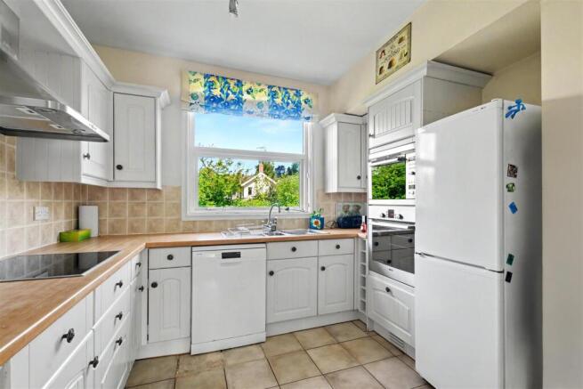 Kitchen_1.jpeg