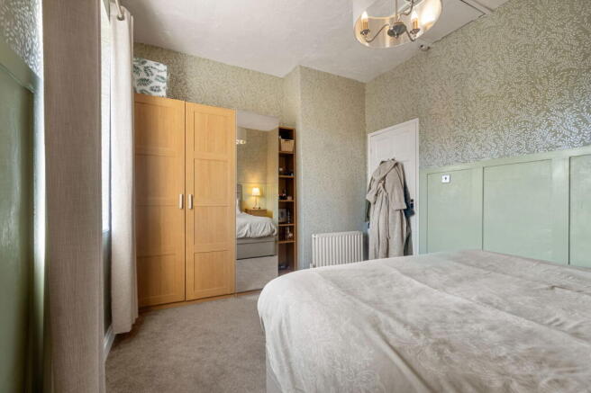 3 bed Terraced for sale Image 11