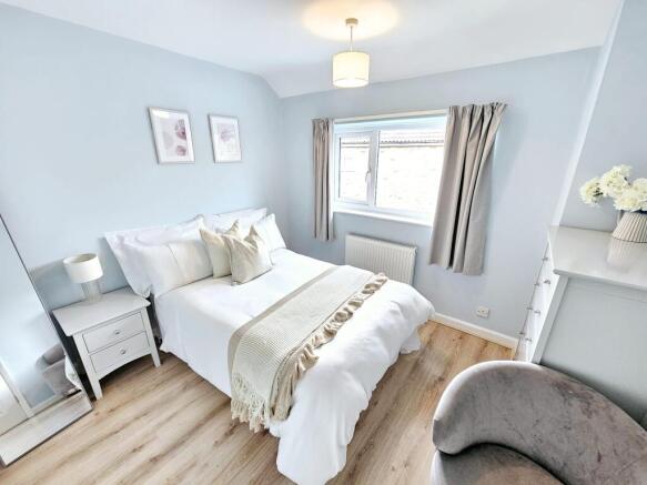 3 bed Semi-Detached for sale Image 10